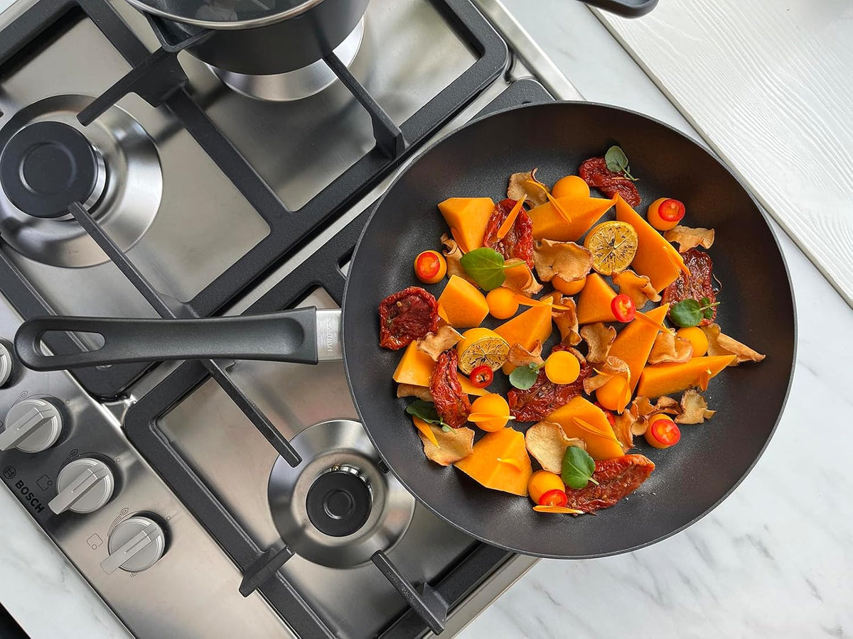 ScanPan Classic Black Aluminum 9.5 Inch Stir Fry Pan