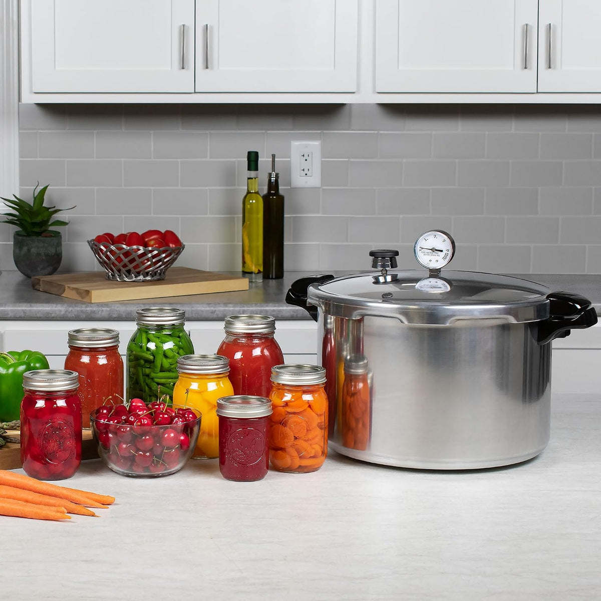 Presto 01755 16-Quart Aluminum Pressure Canner and Cooker